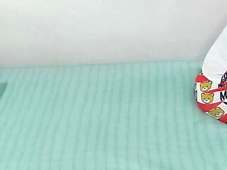 Morocha Colombian Takes the Neighbor's Milk in Pereira