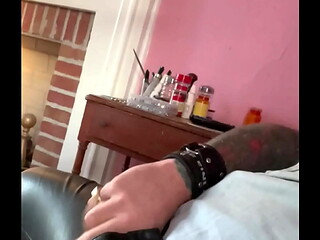 Leather guy sucks big cock