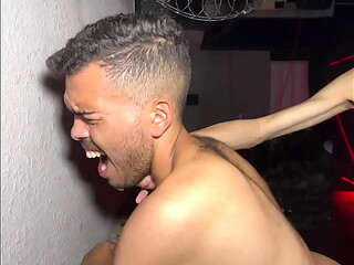 FODENDO COM DESCONHECIDOS NA BALADA. (TEASER)