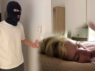 Blonde VladaMais Wakes Me Up With Morning Blowjob & Cumshot