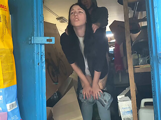 A warehouse worker fucked the manager hard right there on the boxes and put her in her place