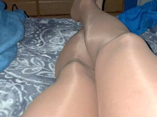 Jacking off In nylons