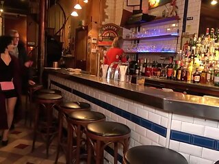 Alysha, 26, dreamed of having two men at her feet... - Jacquie et Michel TV