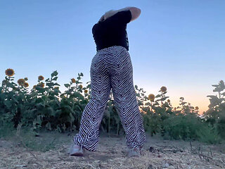 Sunshine Fart Queen - Field of Stink Flowers