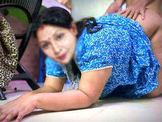 Indian Desi Hot Aunty Fucked by Neighbor Guy When She Was Cooking in Kitchen in Morning While Uncle Not at Home