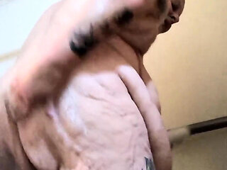 Angeleyes Massager Between Those Thighs