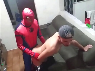 TROCA TROCA GAY COM FANTASIA DE HALLOWEEN.