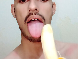 I Love Sucking Bananas