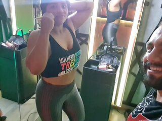 MILF's Bareback Treat: She Sucked the Load.