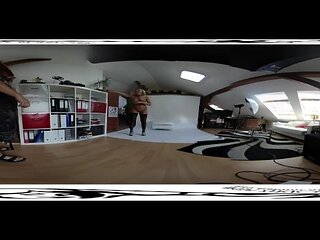 Junoesque Victoria's victoria pure clip