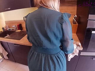 Generous Girl Pulled Aside Her Big Panties to Get Fucked in the Kitchen!
