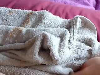 Pussy-plugged Shaved Clit Sissygasm