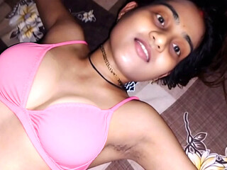 Desi bhabhi gets fucked in Indian village by handsome devar