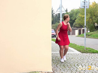 Puffy Pussy Lips by Got 2 Pee where girls come to piss