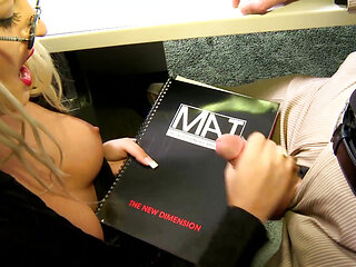 Antynia la Rouge, a super-horny blonde Girl