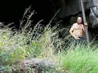 Cum squirting threesome outdoor fucking