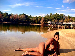 MATURE EBONY COUGAR MAKING FETISH CONTENT IN PUBLIC PT 1