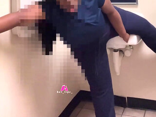 Ahhhghostface Is at the Door!