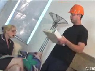 Mom and her nubile teen give the electricity guy a memorable handjob