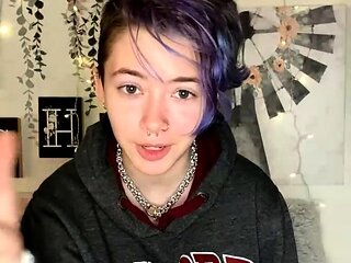 Brunette Solo Webcam Masturbation