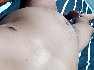 FILIPINO CHUB JERKS OFF UNTIL HE CUMS
