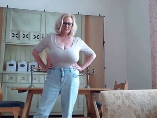 Busty mature milf blonde knows alot about good sex