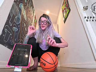 6'7 Tall Goddess One-handed Basketball Hold Challenge How Long Can These Huge Hands Dominate?