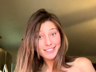 Hot brunette from squirt masturbating on webcam