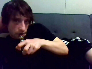 Pretty Feet and Nails, Vaping