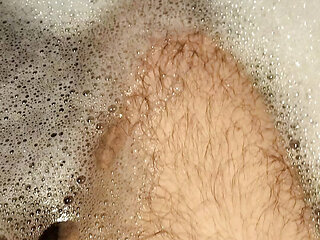 Self pee I'm bath