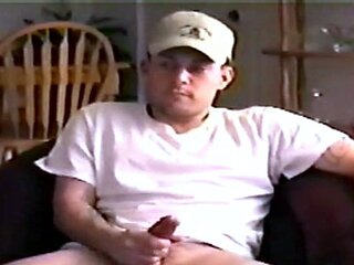 str8 dude enjoys solo masturbating