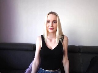 Shinaryen uses her great feet to make you scream