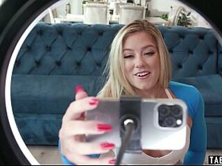 Big booty blonde teen stepsis River Lynn gives her stepbro a good workout