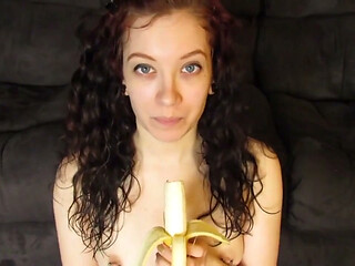 Sexy Brunette Loves Bananas