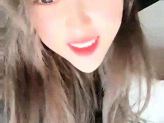 Naughty Japanese babe Ayaka Tomoda masturbates