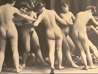 Vintage art lovers share fuck sessions