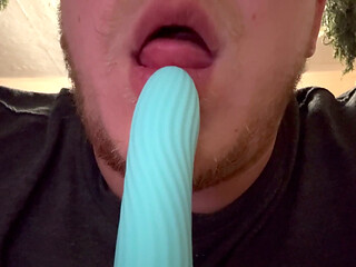 Sucking in Slow Mo - Dildo