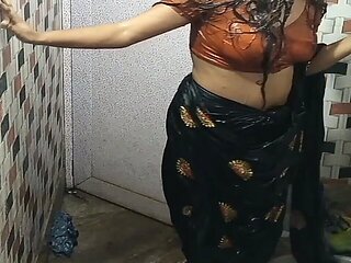 Bhabhi Was Fucked by Brother-in-law in the Bathroom, New Bhabhi Sex Video