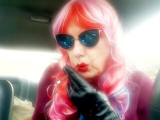 SEXY MRS. ROMAN LOVES SMOKING MORE120 MENTHOLS