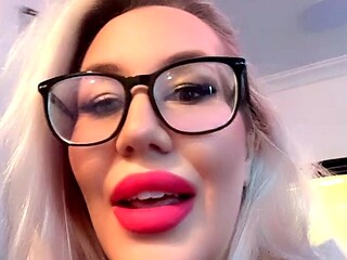 Big boobs milf masturbates with her dildo