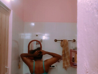 Raji Bathing video