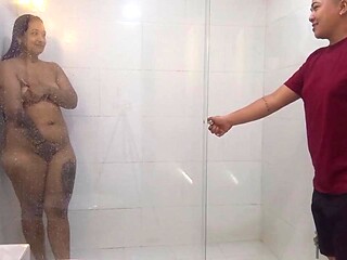 Slutty MichellPaulas Lesbian Ass-Licking Shower