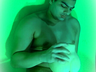 Green - Masturbation - Cristopher Rebellato - Big Penis - Vertical Video - Muscular