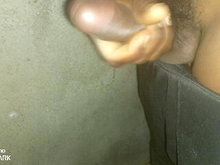 Sexygirl9797 desi mota kala lund hila ker nikala virya