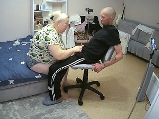 Mother-in-law gives me a deep blowjob so that I cum in her mouth