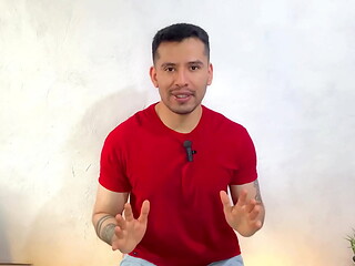 Frances penetra por primera vez a un twink cubano y lo deja escurriendo de leche. Relato sexual