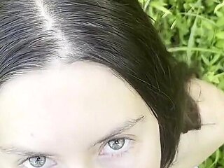 Quick Outdoor Blowjob