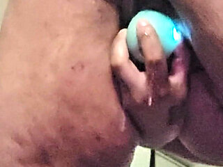 Water Sports in the Bed