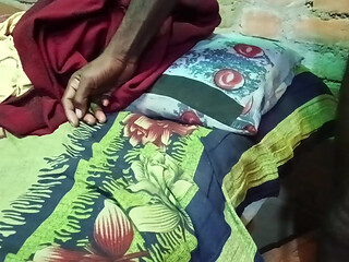 Beautiful bhabhi bed per leta kar chudai karke maja aa Gaya