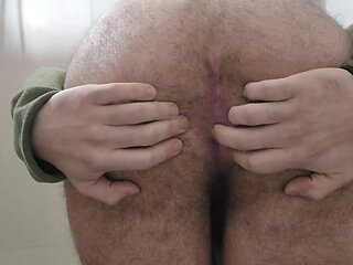 Teen virgin shaking fat ass and cock